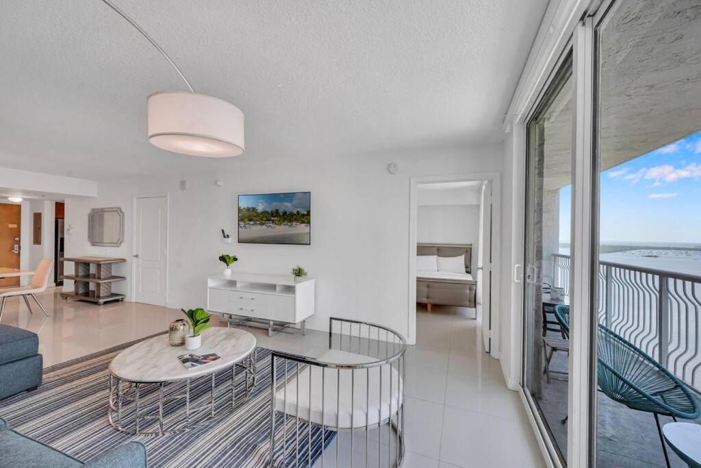 Luxurious Private Unit With Parking Daire Miami Dış mekan fotoğraf