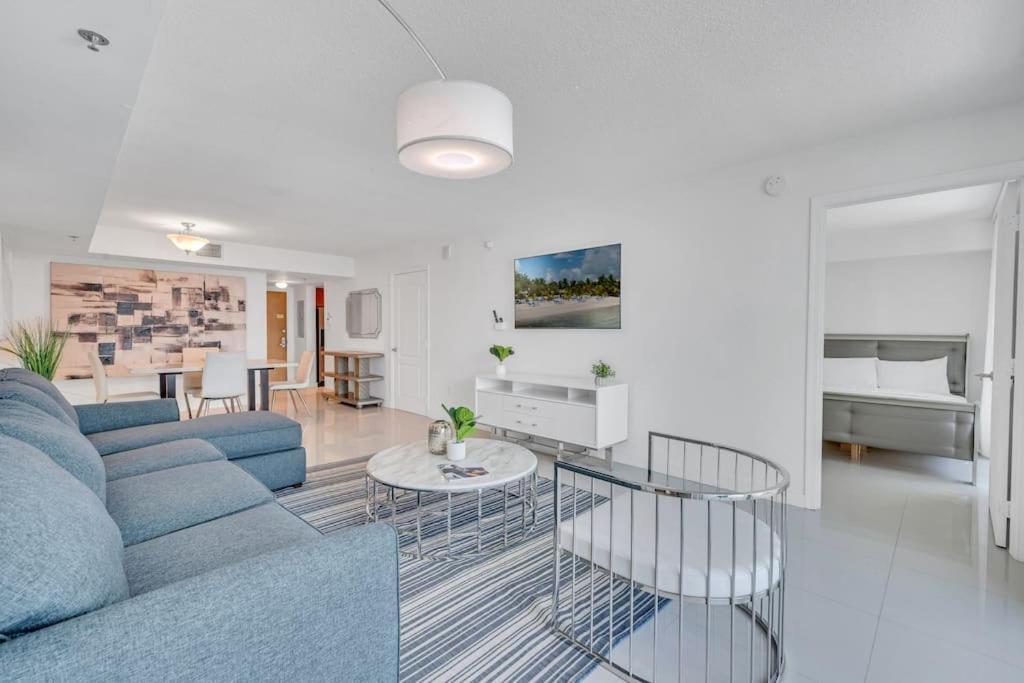 Luxurious Private Unit With Parking Daire Miami Dış mekan fotoğraf