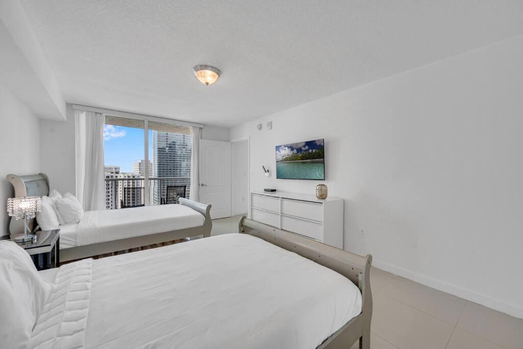 Luxurious Private Unit With Parking Daire Miami Dış mekan fotoğraf