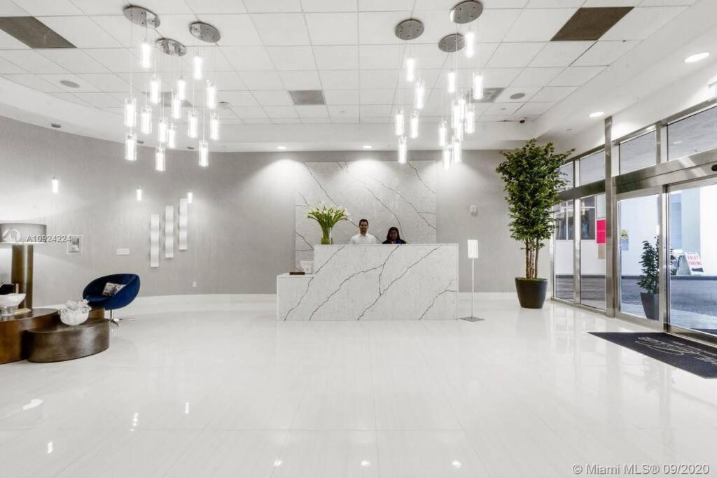 Luxurious Private Unit With Parking Daire Miami Dış mekan fotoğraf