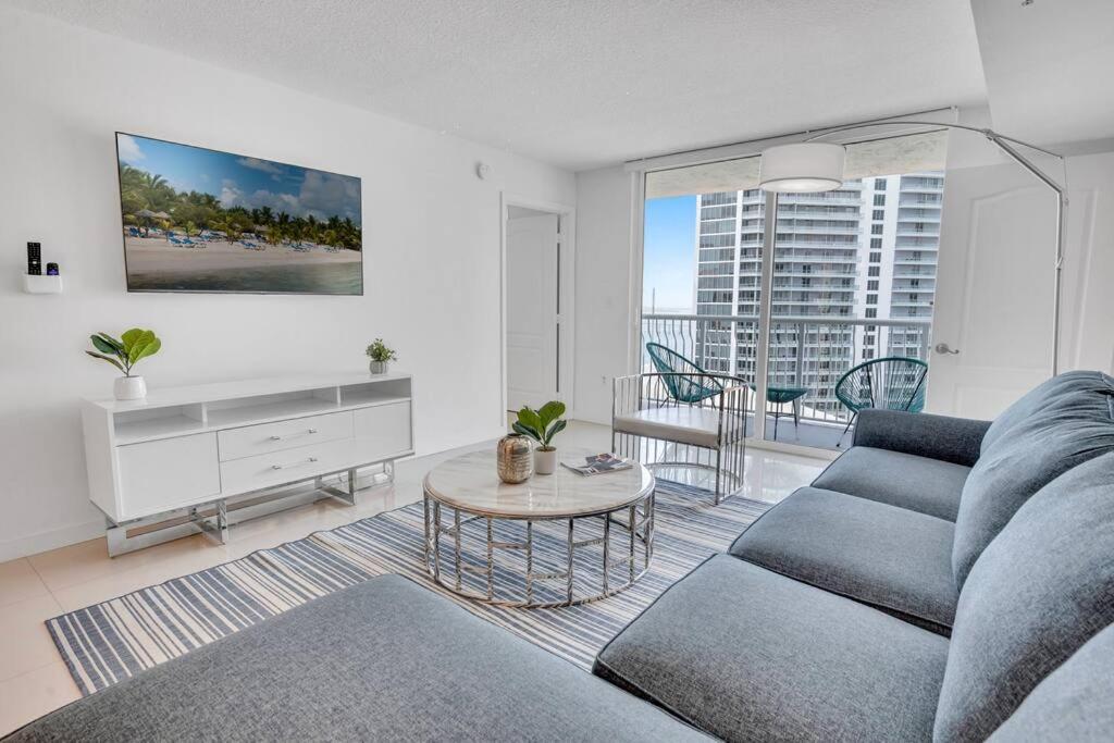 Luxurious Private Unit With Parking Daire Miami Dış mekan fotoğraf