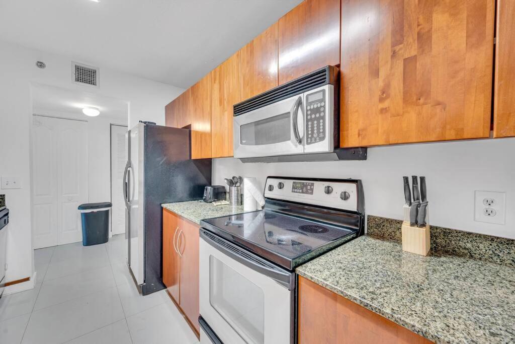 Luxurious Private Unit With Parking Daire Miami Dış mekan fotoğraf